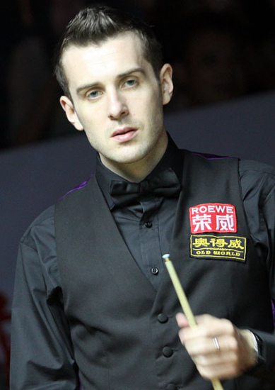 防守球员望 防守球员望