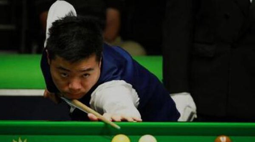 和荣誉之间 和荣誉之间