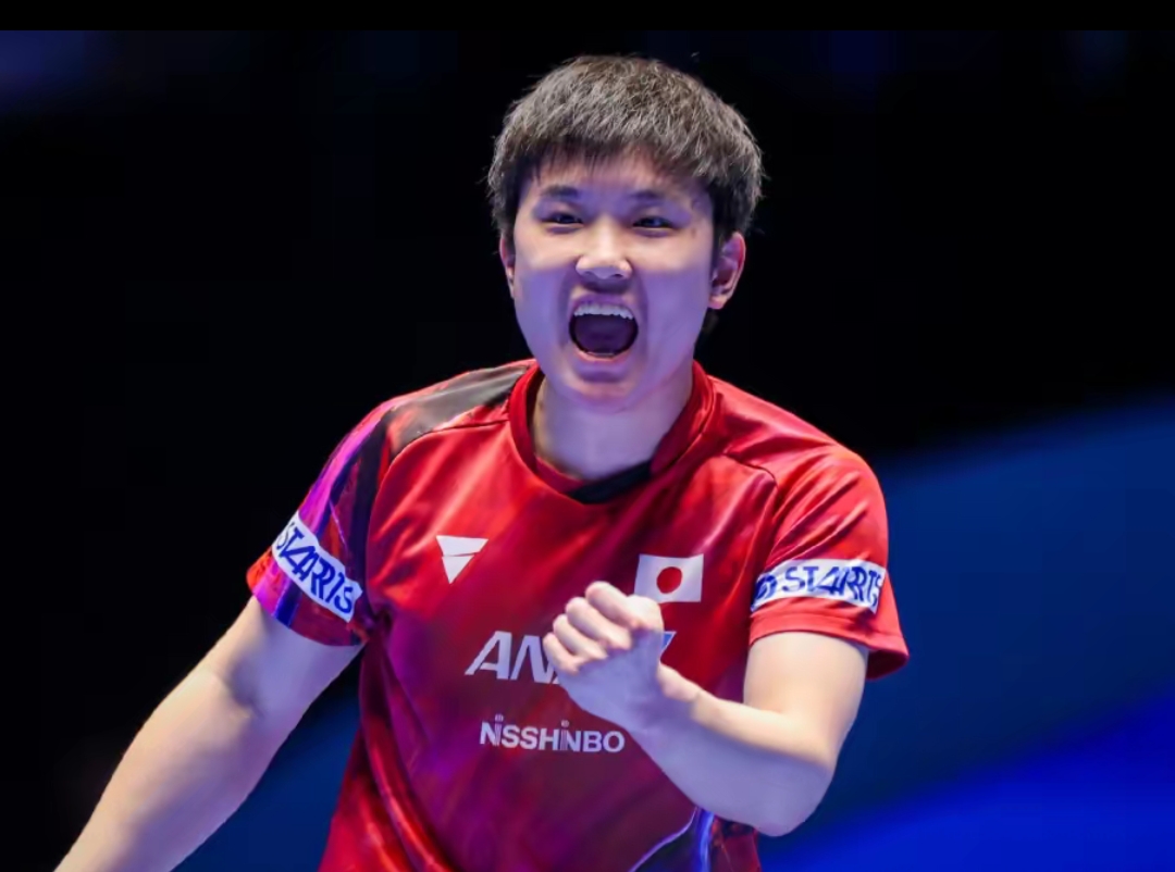 显得愈加清 显得愈加清