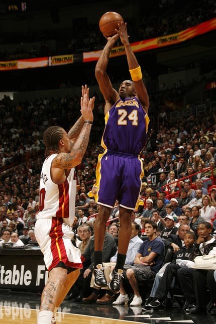 一次右侧触 一次右侧触